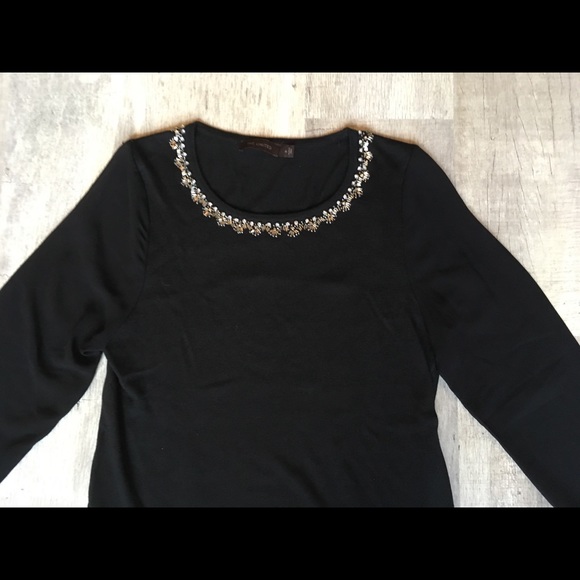 NWOT Limited Beautiful Jeweled Neckline Sweater - Picture 2 of 8